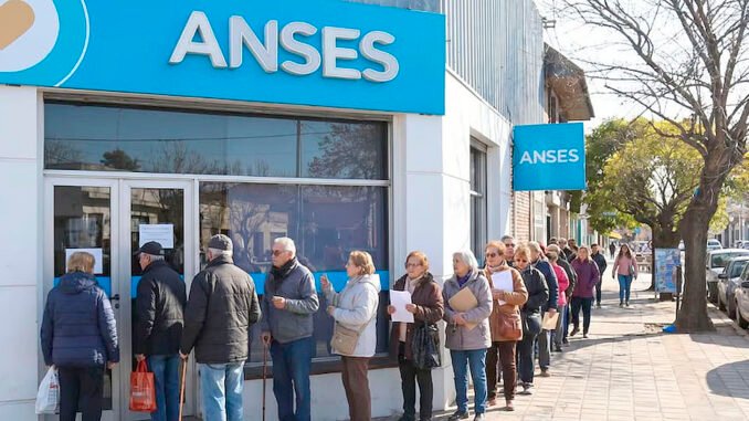 Cuánto van a aumentar las jubilaciones y pensiones de Anses en octubre tras el último dato de inflación